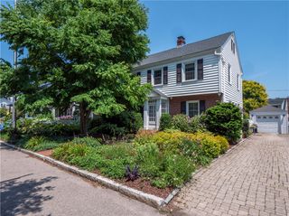 198 Gibbs Avenue, Newport, RI 02840