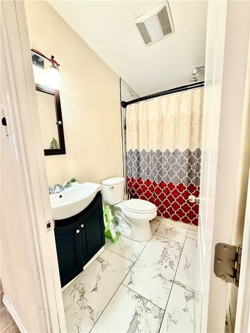 16079 Yarnell B1, Rancho Cascades, CA 91342