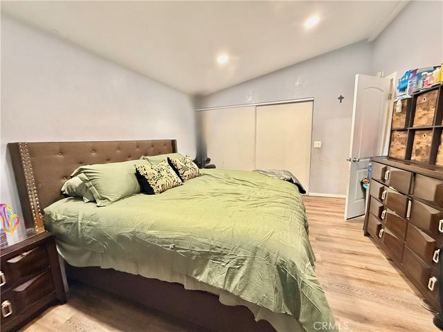 16079 Yarnell B1, Rancho Cascades, CA 91342
