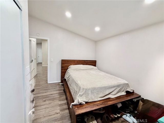 16079 Yarnell B1, Rancho Cascades, CA 91342