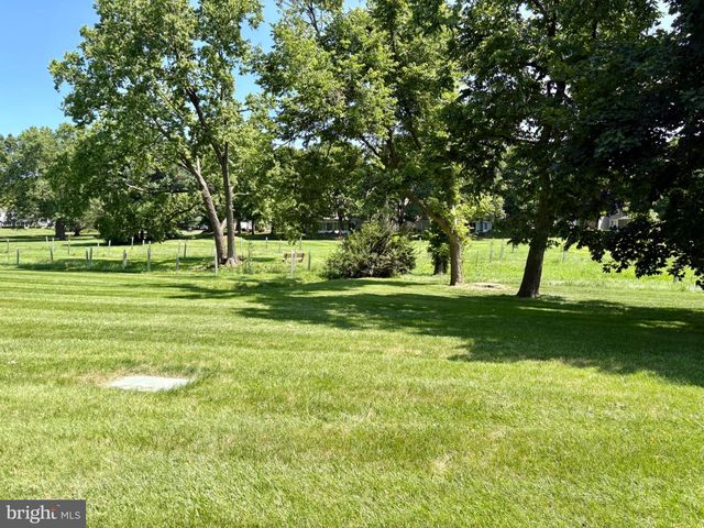 1520 CAMBRIDGE CT, Palmyra, PA 17078
