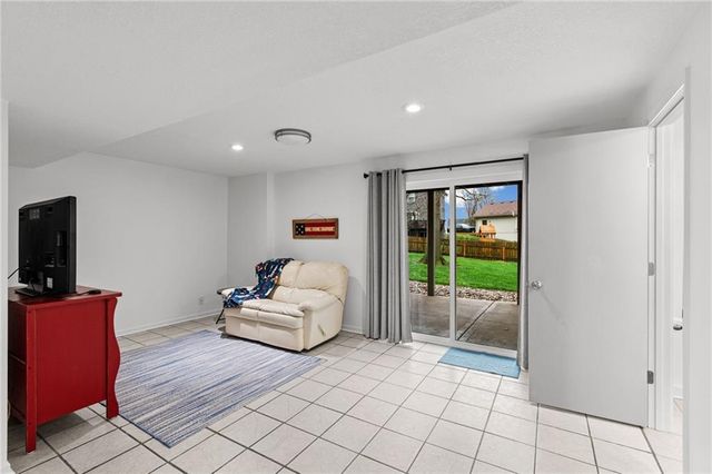 2108 Glenside Road, Kearney, MO 64060