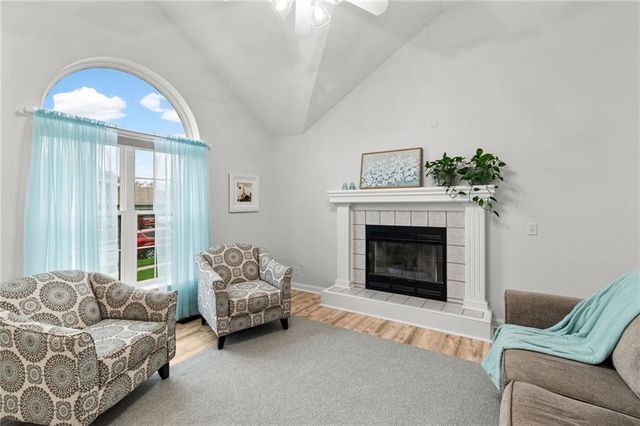 2108 Glenside Road, Kearney, MO 64060