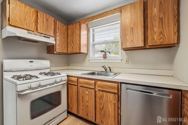 114 Blake Court, Old Bridge, NJ 08857