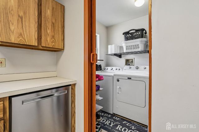 114 Blake Court, Old Bridge, NJ 08857