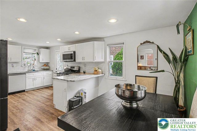 124 Belmont Avenue, Other Pa Counties, PA 19033