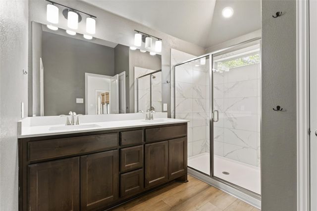 146 Red Granite DR, Dripping Springs, TX 78620