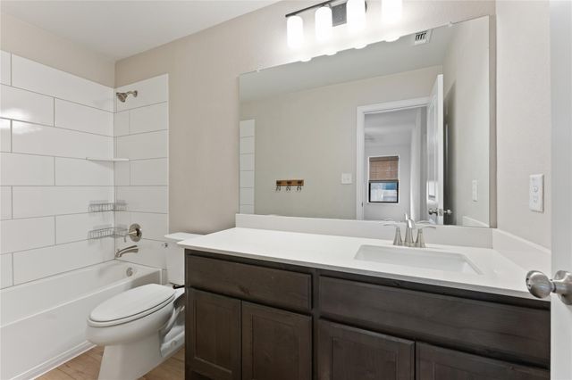 146 Red Granite DR, Dripping Springs, TX 78620