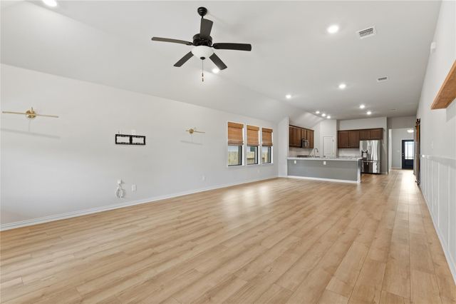 146 Red Granite DR, Dripping Springs, TX 78620