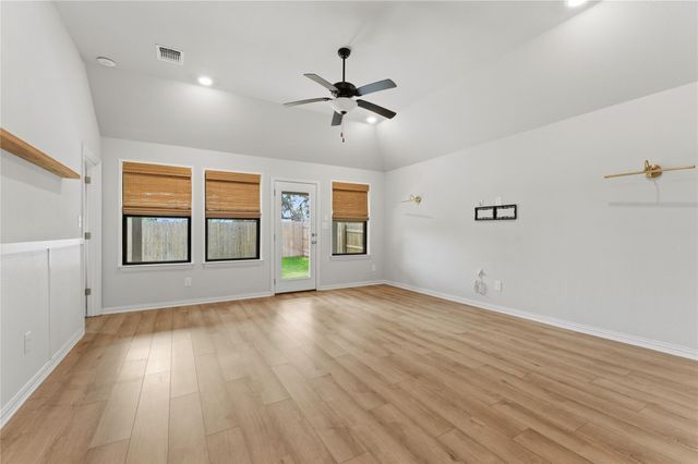 146 Red Granite DR, Dripping Springs, TX 78620