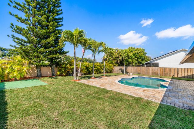 19873 Court Of The Myrtles, Boca Raton, FL 33434