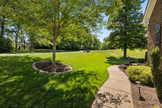 1169 Pin Oak Ln, Brentwood, TN 37027