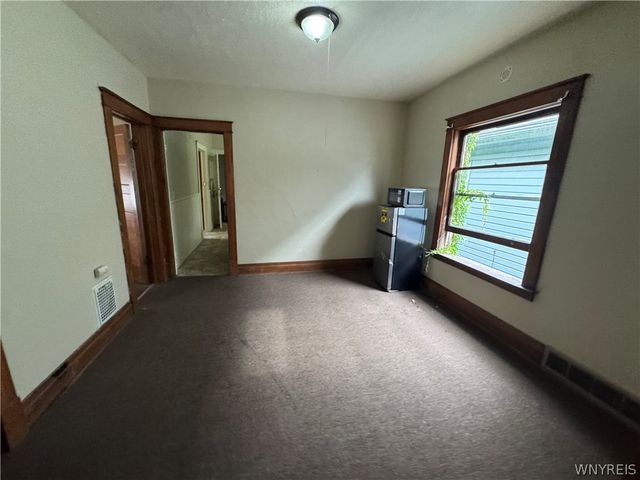 715 Augustus Place, Niagara Falls, NY 14301
