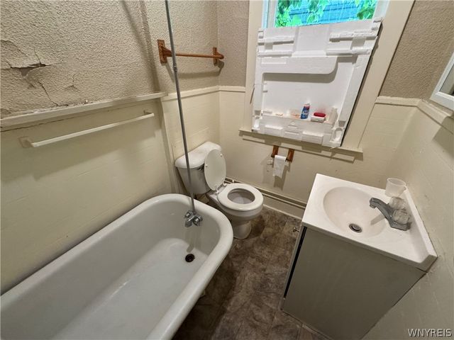 715 Augustus Place, Niagara Falls, NY 14301