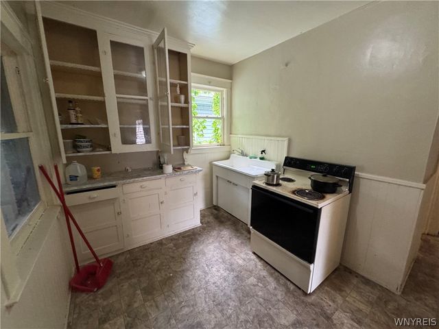 715 Augustus Place, Niagara Falls, NY 14301
