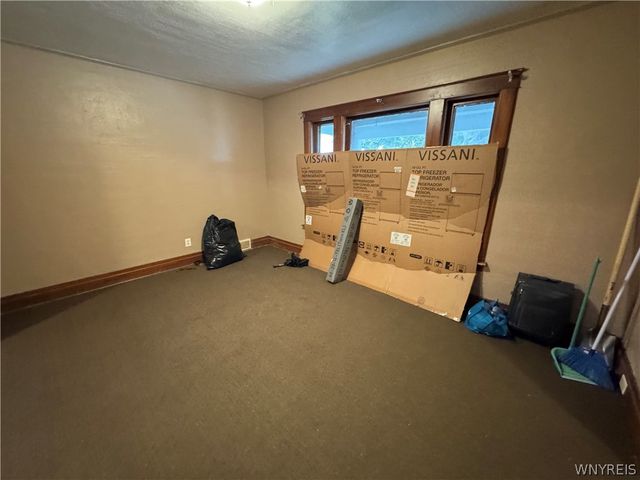 715 Augustus Place, Niagara Falls, NY 14301