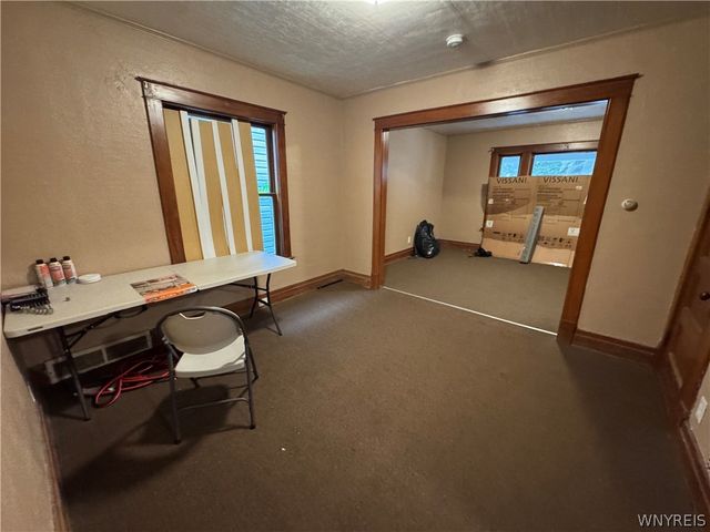 715 Augustus Place, Niagara Falls, NY 14301