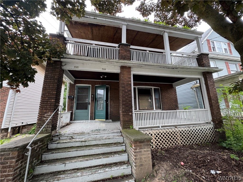 715 Augustus Place, Niagara Falls, NY 14301