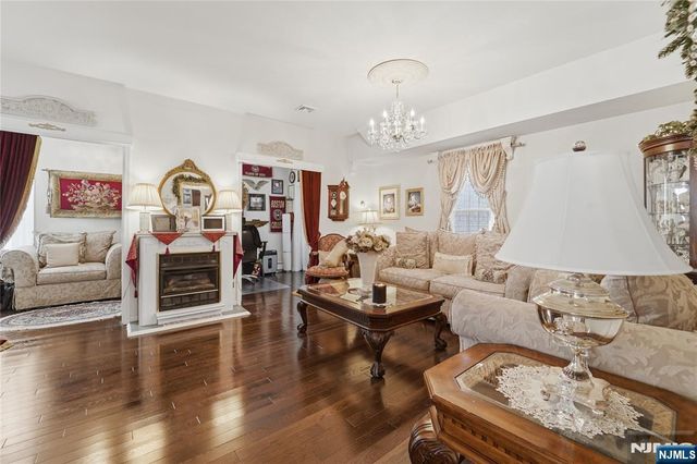 3 Stuyvesant Avenue, Kearny, NJ 07032