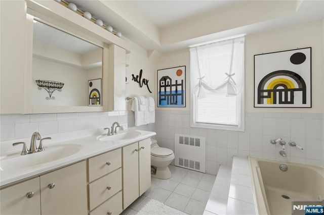 3 Stuyvesant Avenue, Kearny, NJ 07032