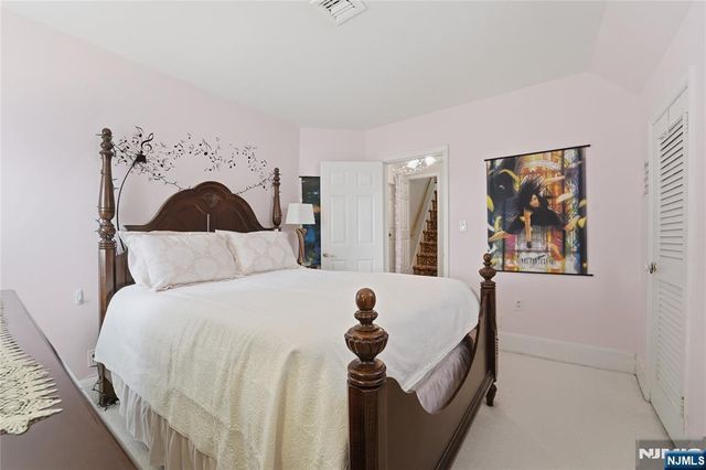 3 Stuyvesant Avenue, Kearny, NJ 07032