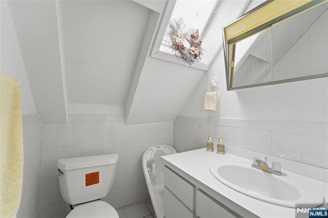 3 Stuyvesant Avenue, Kearny, NJ 07032