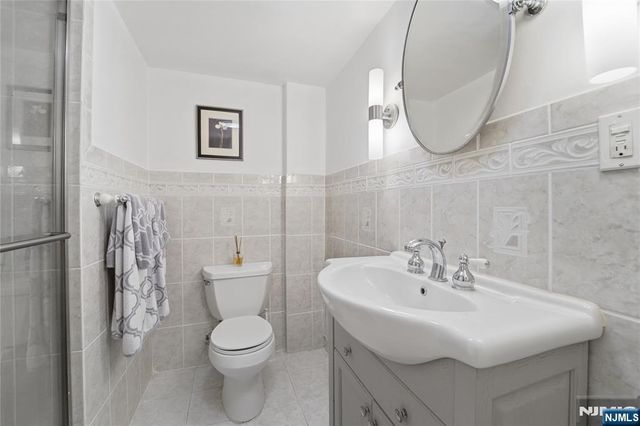 3 Stuyvesant Avenue, Kearny, NJ 07032