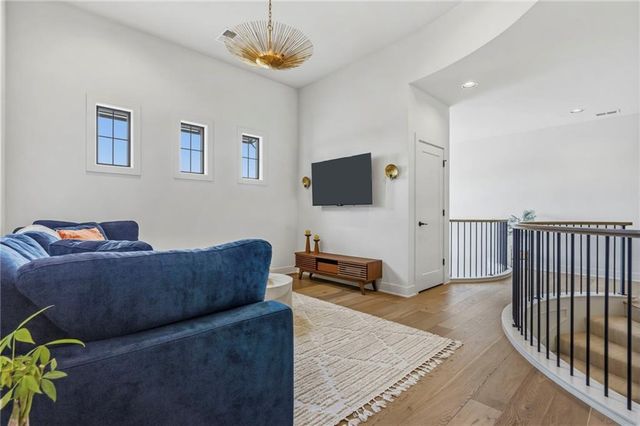 16920 Rosehill Street, Overland Park, KS 66221