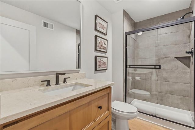 16920 Rosehill Street, Overland Park, KS 66221