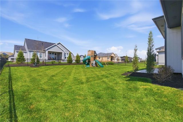 16920 Rosehill Street, Overland Park, KS 66221