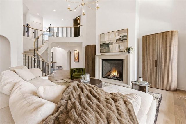 16920 Rosehill Street, Overland Park, KS 66221