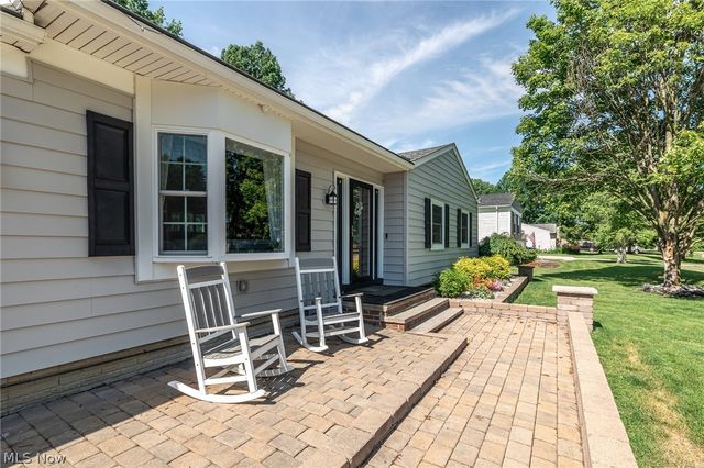 26905 Southwood Lane, Olmsted Twp, OH 44138