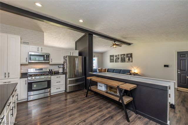 26905 Southwood Lane, Olmsted Twp, OH 44138