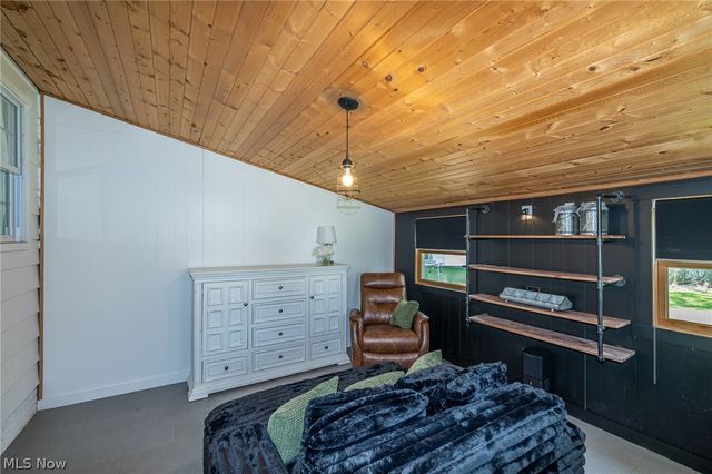 26905 Southwood Lane, Olmsted Twp, OH 44138