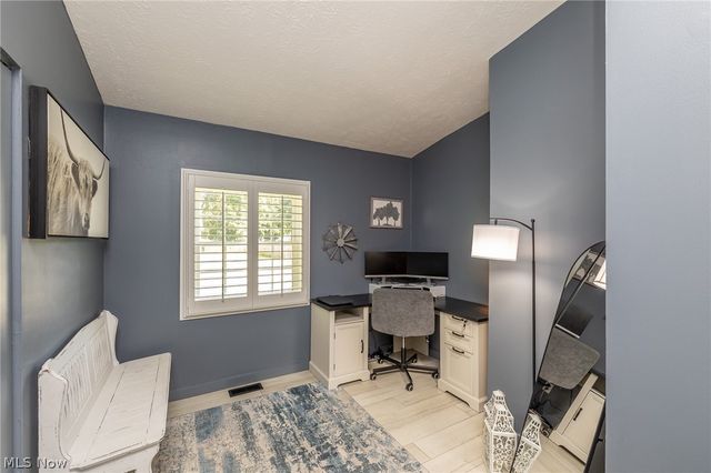 26905 Southwood Lane, Olmsted Twp, OH 44138