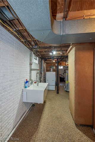 26905 Southwood Lane, Olmsted Twp, OH 44138
