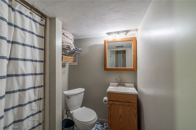 26905 Southwood Lane, Olmsted Twp, OH 44138