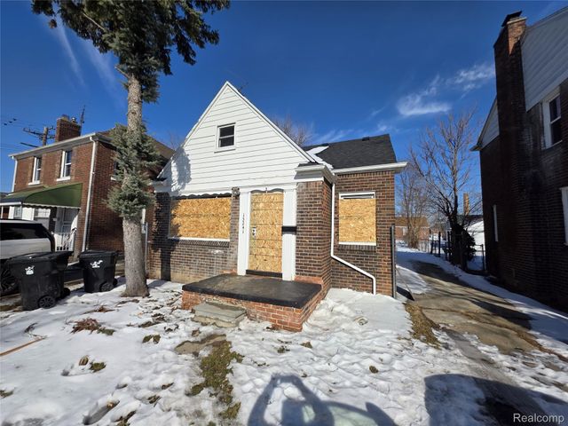 15241 Seymour Street, Detroit, MI 48205