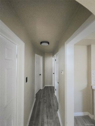 15241 Seymour Street, Detroit, MI 48205