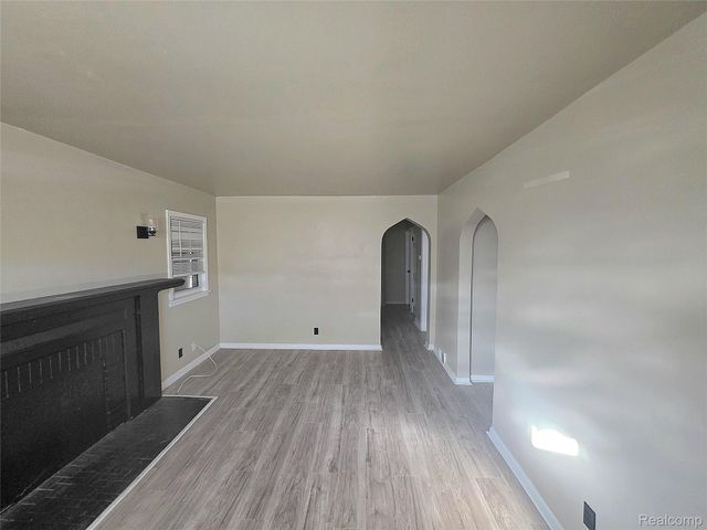 15241 Seymour Street, Detroit, MI 48205