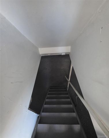 15241 Seymour Street, Detroit, MI 48205