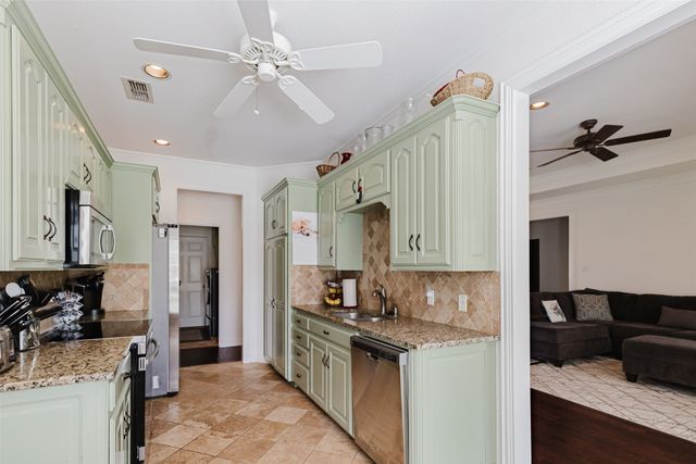 1503 S College Avenue, Decatur, TX 76234