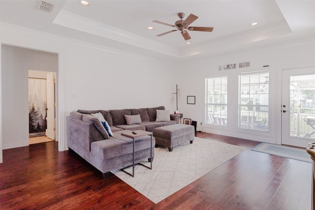 1503 S College Avenue, Decatur, TX 76234