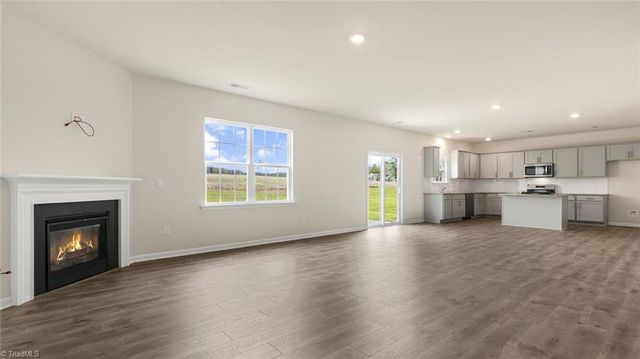 445 Falcon Lane, Winston-salem, NC 27295