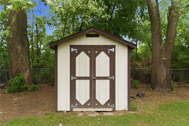 2303 S Turner Street, Springdale, AR 72764