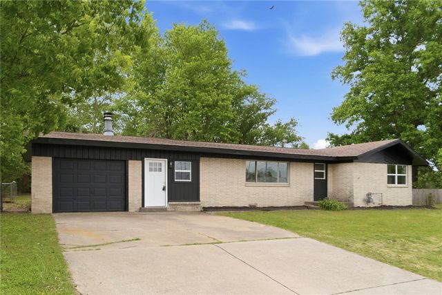 2303 S Turner Street, Springdale, AR 72764
