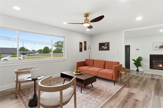 2303 S Turner Street, Springdale, AR 72764