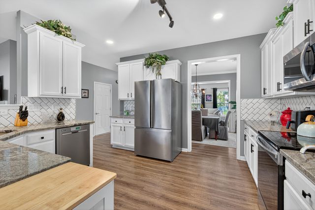 1052 Jouett Creek Drive, Lexington, KY 40509
