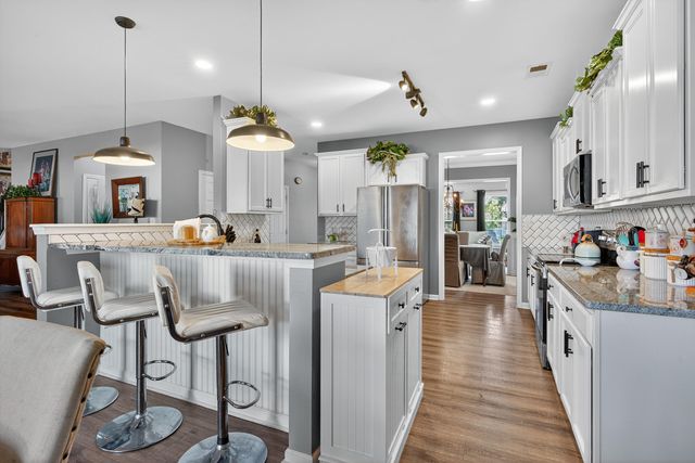 1052 Jouett Creek Drive, Lexington, KY 40509