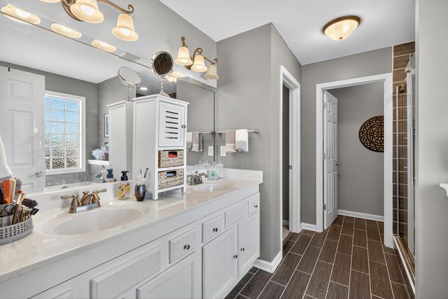 1052 Jouett Creek Drive, Lexington, KY 40509
